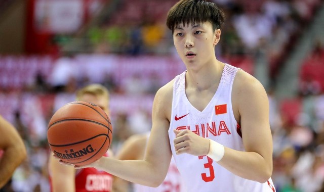 华体会app下载-广东队最新球员注册名单出炉，只有胡明轩顶薪，徐杰还是B类合同