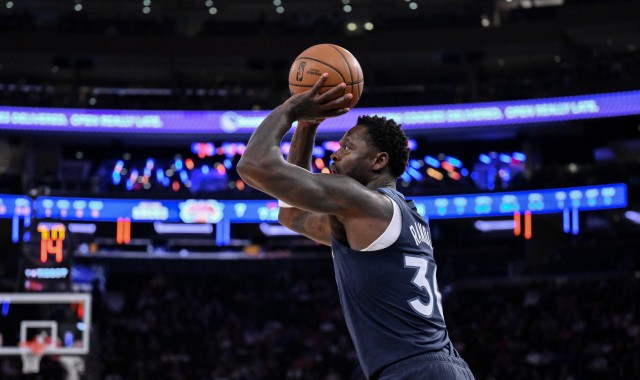 华体会官网-打出大当家表现！兰德尔18中12砍全场最高29分 第二节独得16分