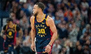 华体会app下载-科尔：若库里下一场不打我会很惊讶 不过他的状态依旧是出战成疑