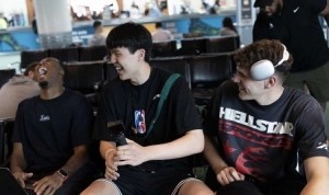 选秀专家：杨瀚森的夏联表现让克林根处境艰难 后者需要打得更好